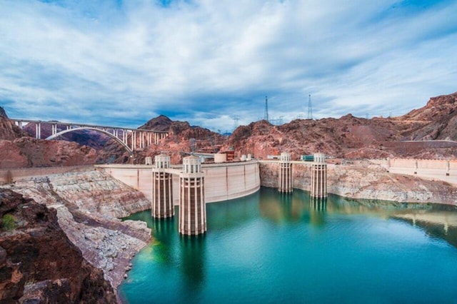 From Las Vegas: Hoover Dam and Red Rock Canyon Combo Tour