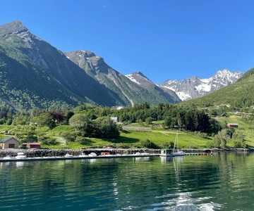 Alles over de Fjorden, in één bustour en rondvaart vanuit Ålesund