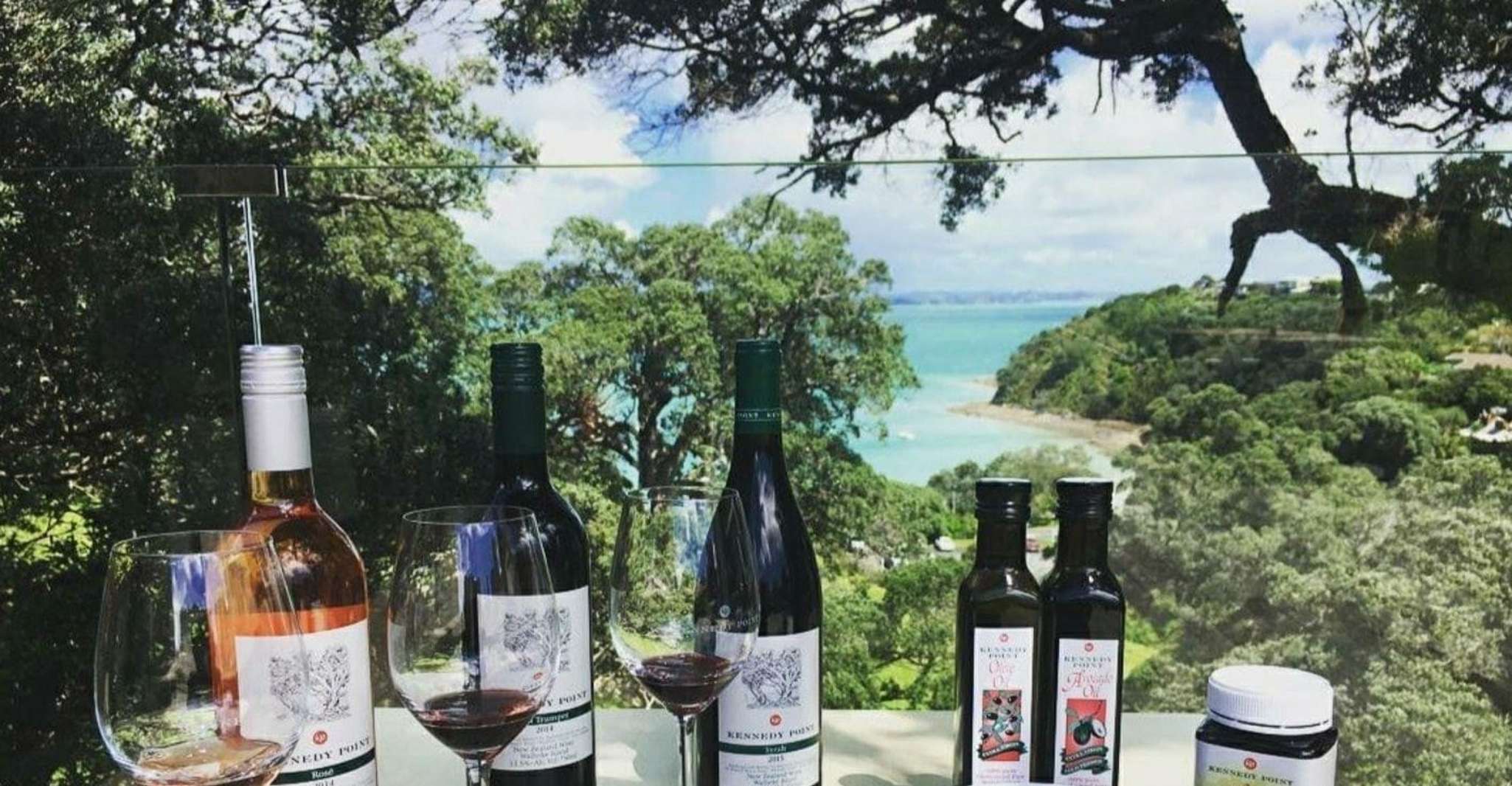Waiheke Island Gourmet Food and Wine Tour met schotellunch - Housity