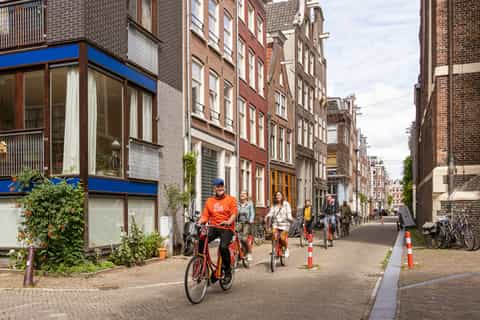 Amsterdã: excursão de bicicleta para grupos pequenos no centro de Amsterdã