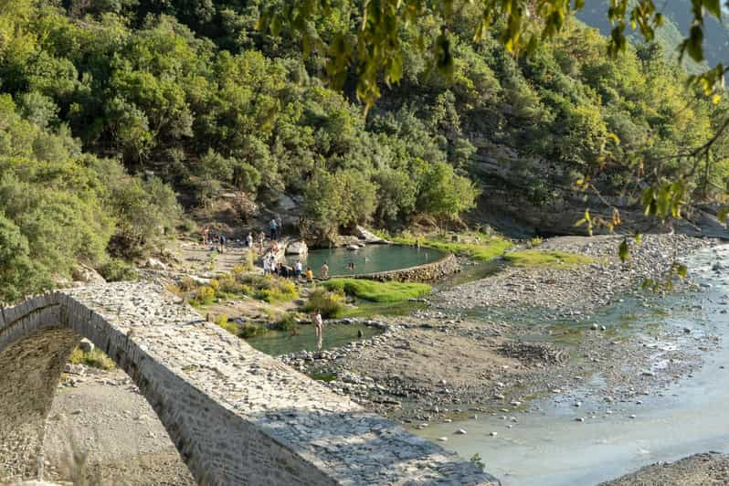 Din Sarandë Excursie de o zi la Permet cu vizitarea piscinei termale