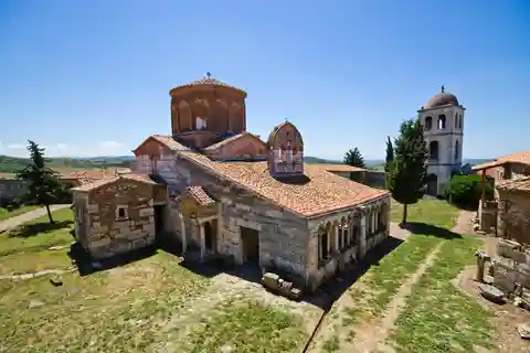 Von Durrës aus: Tagestour nach Apollonia und zum Ardenica-Kloster
