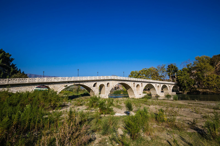 Berat: Visita guiada a pie y excursión a la colina de Gorica