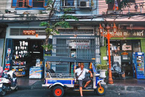 Bangkok: Arte de rua e passeio a pé com comida de ruatour privado