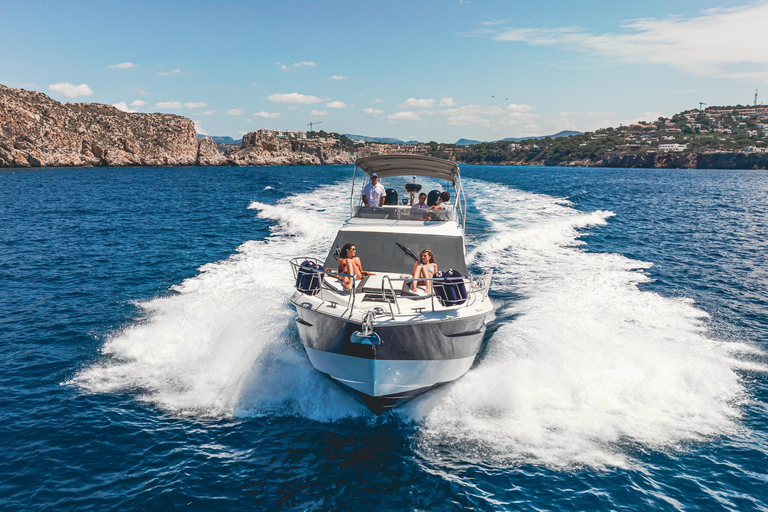 Palma: Private Flybridge Motorboat Tour - All Included Palma: Sunset Tapas Cruise to Caves or Calas on a Llaut