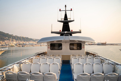 Excursión de lujo en barco a la isla de Symi con baño en San JorgeBilletes de barco y traslado Lindos, Pefkos, Kalathos y Lardos