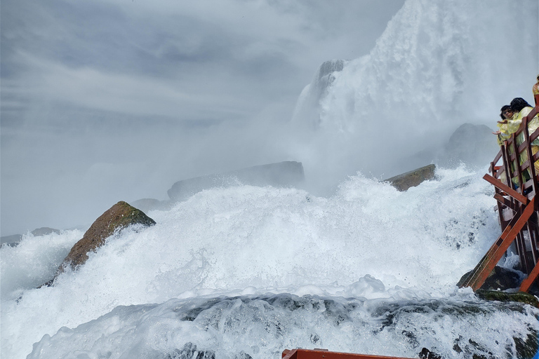 Toronto: Niagara Falls Private Custom Tour