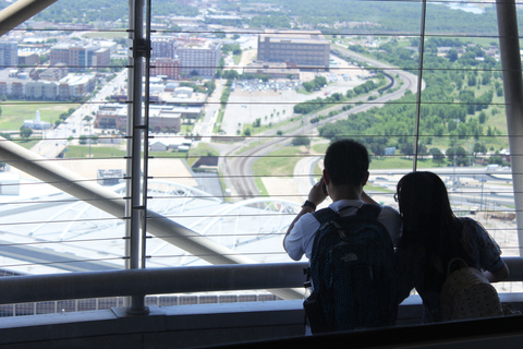 Dallas: City Highlights Guided Walking Tour