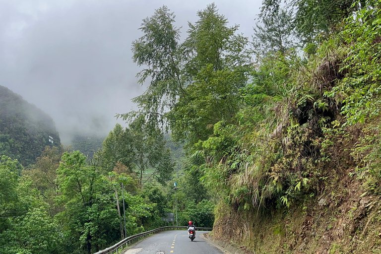 Von Hanoi aus: 4-tägige Ha Giang Loop Car Tour plus Videoschnitt