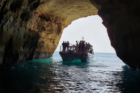 Depuis Lagos : visite familiale de Benagil en catamaran