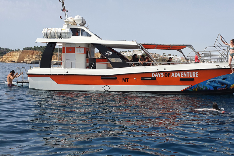 Desde Lagos: tour de Benagil para familias en catamarán