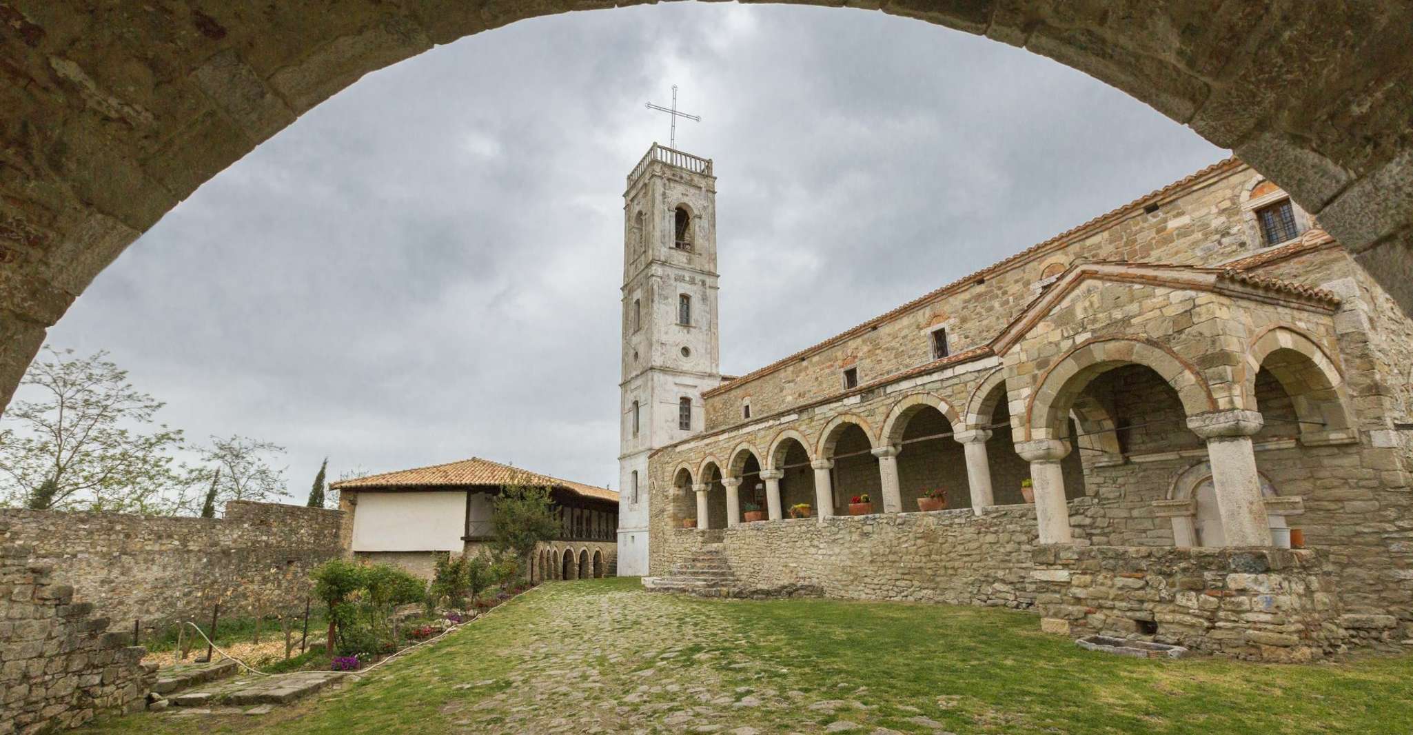 De Berat, visite du Monastère d'Apollonia et d'Ardenica - Hizvo