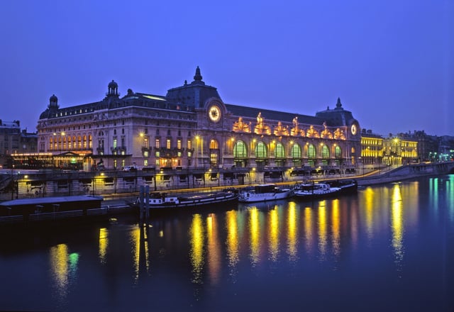 Paris: Happy Hour Evening Cruise on the Seine River