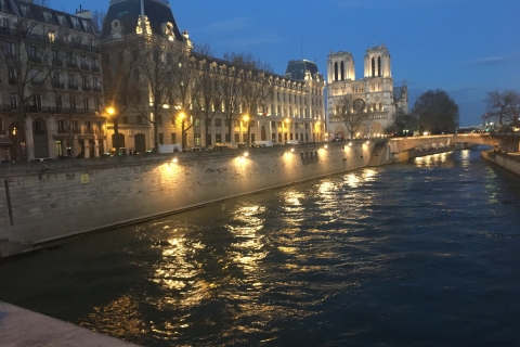 Paris: Cruise the Seine River at Sunset