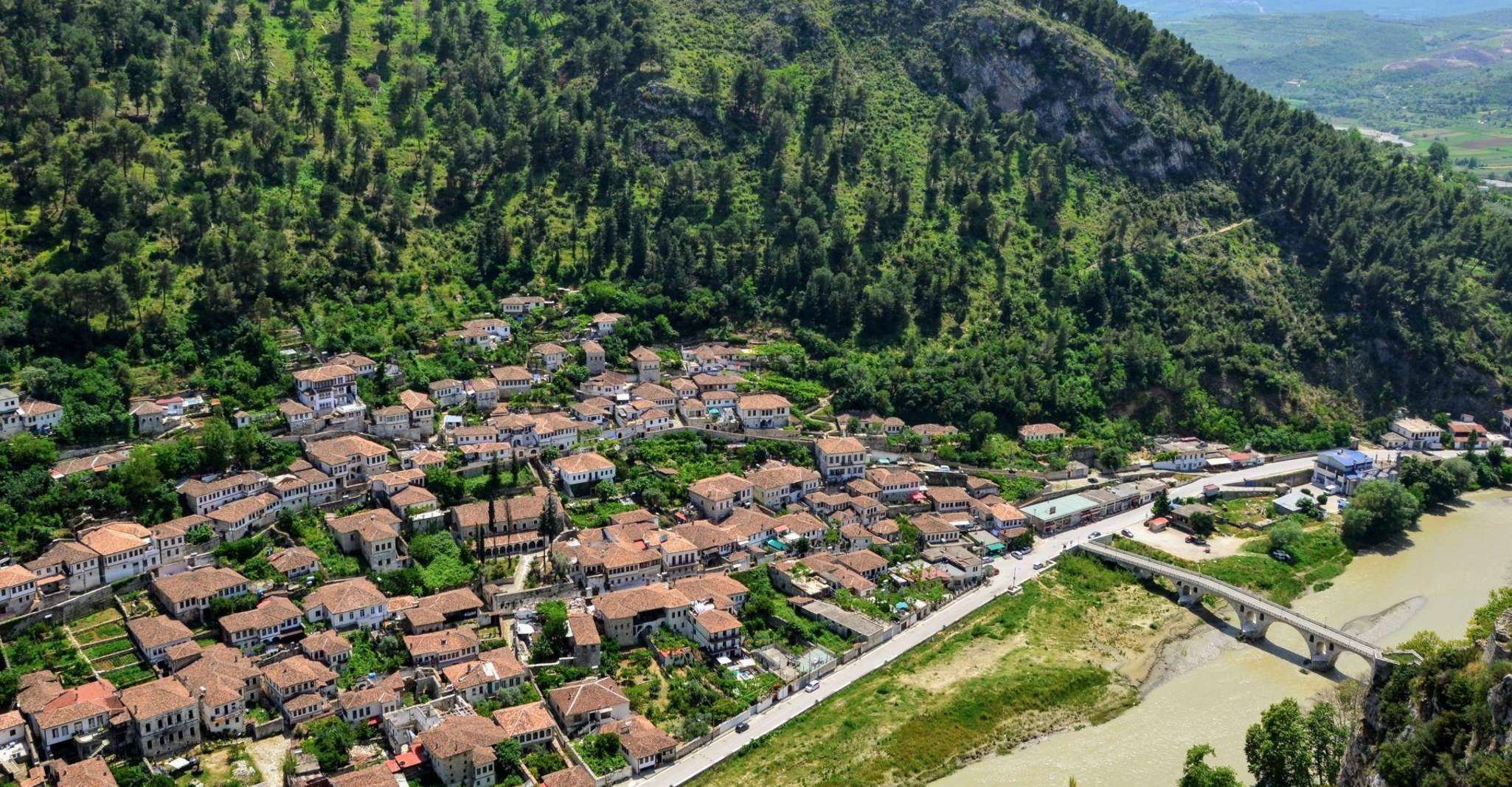 Visita a pie a Berat, aspectos destacados - Hizvo