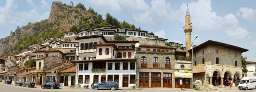 Berat: Onufri Museum and Berat Castle Tour with Lunch