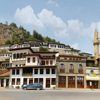 Berat: tour del Museo Onufri e del Castello di Berat con pranzo