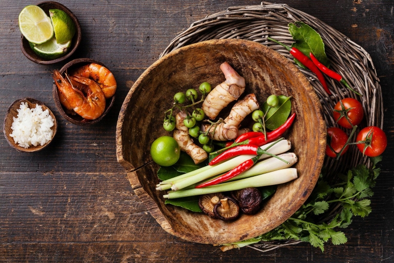 Bali: Prywatna balijska lekcja gotowania w domu rodzinnymBali: Prywatne rodzinne lekcje gotowania - menu wegetariańskie