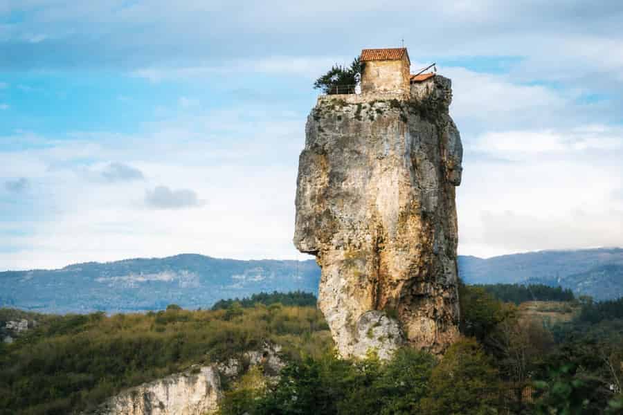 Von Kutaisi: Chiatura-Tagestour mit Katschi-Säule und mehr. Foto: GetYourGuide