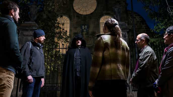 edinburgh underground vaults graveyard evening tour