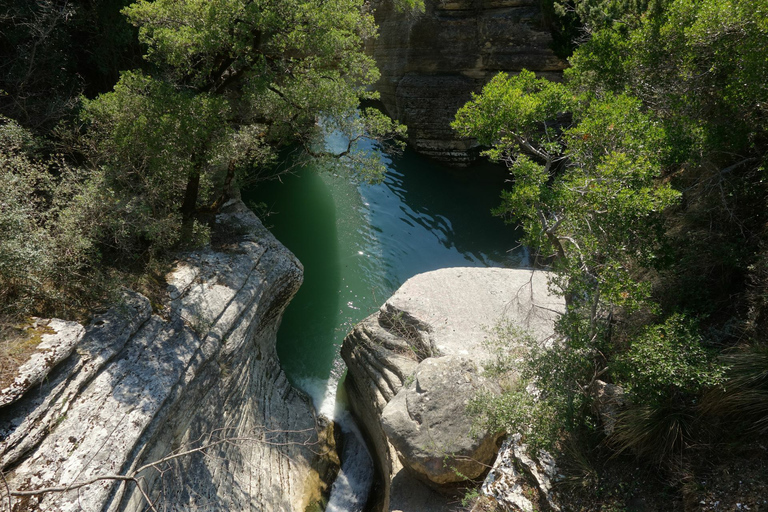 Från Berat: Dagsutflykt till Tomorr nationalparkFrån Berat: Guidad tur i Tomorr nationalpark