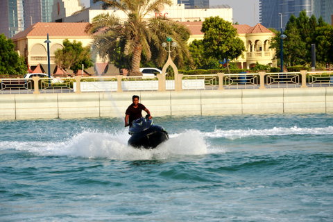 Aluguel de jet ski de 1 hora em Abu Dhabi