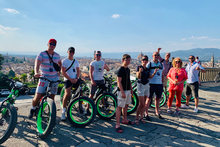 Florença: Passeio de E-Bike com a Praça MichelangeloPasseio de bicicleta elétrica: inglês