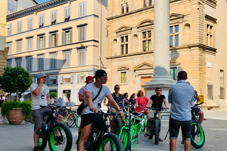 Florença: Passeio de E-Bike com a Praça MichelangeloPasseio de bicicleta elétrica: inglês