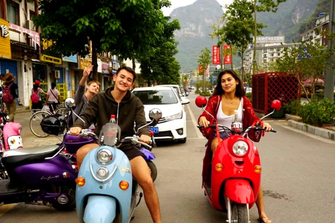 Guilin: Elephant Trunk Hill, Reed Flute Cave & Night Cruise Elephant Trunk Hill Skip-the-Line E-Ticket Only (No Guide)