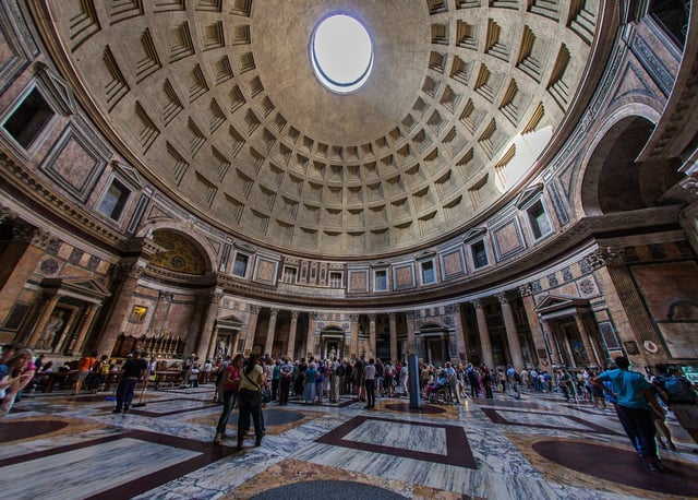 Roma: Tour guidato del Pantheon, della Fontana di Trevi e delle piazze romane