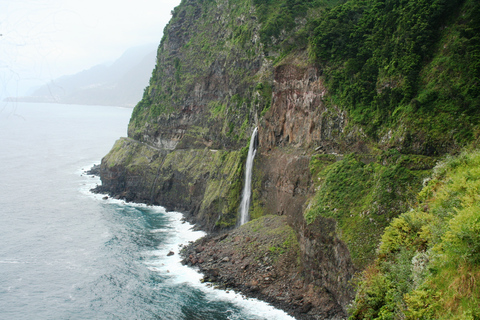 Madère: visite de l'ouest avec Porto Moniz et les piscines volcaniquesMadère: West Tour avec Porto Moniz et piscines volcaniques