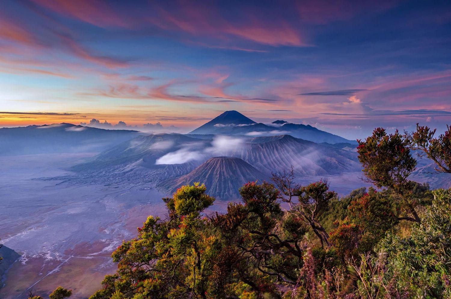 Epischer Bromo: Sonnenaufgang vom Aussichtspunkt & Jeepfahrt durch die Vulkan-Sandsee