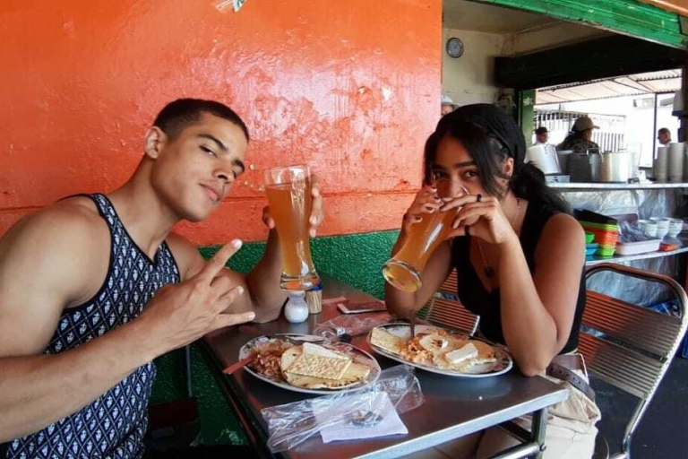Visite des pubs de Medellín avec boissonsVisite guidée du pub de Medellín avec boissons