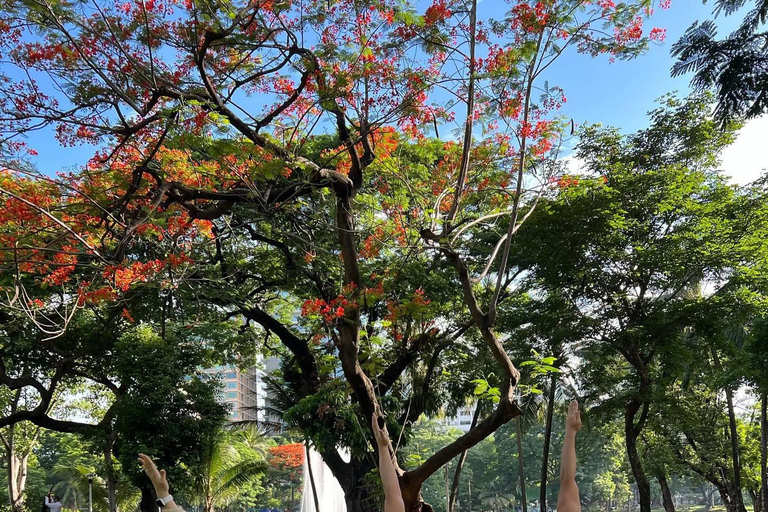 Bangkok: Ochtendyoga voor alle niveaus in Lumphini ParkBangkok: Yoga voor alle niveaus in het Lumphini Park