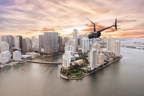Miami: 30 Minute Luxury Helicopter Tour