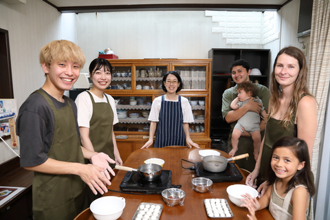 Wagashi (japońskie słodycze) Gotowanie: Kioto w pobliżu FushimiinariLekcje gotowania Wagashi (japońskie słodycze) Kioto