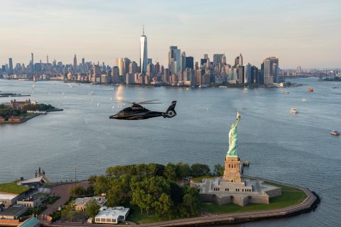 Linden: New York City Skyline Helicopter Experience