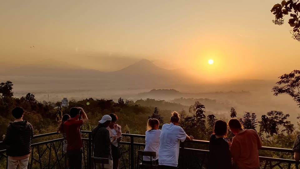 Sonnenaufgang Puncak Saka Prambanan Sewu Plaosan Tempel Getyourguide