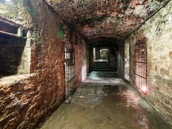 Edinburgh: Unterirdische Gewölbe Terror-Tour bei Nacht Edinburgh: Unterirdische Gewölbe Terror-Tour bei Nacht