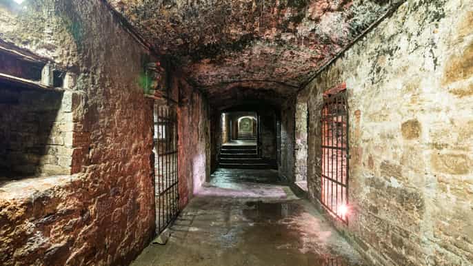 edinburgh late night underground vaults terror tour