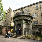 Edimburgo: tour tra volte sotterranee e cimiteri infestati
