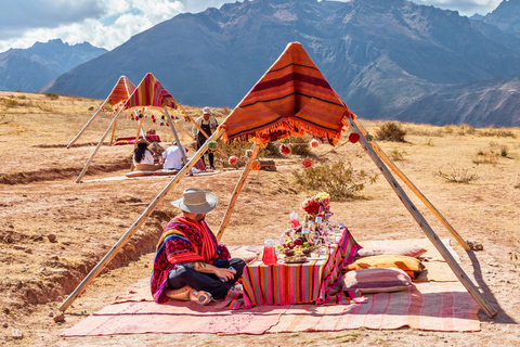 Cusco: Sacred Valley Tour with Picnic and Llamas