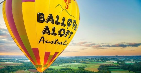 Camden Valley: Sunrise Hot Air Balloon Flight With Breakfast