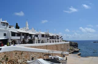 Menorca: Mahon Geführte Tour mit Kreuzfahrt und Binibeca-Besuch