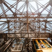 Pariisi: Suora pääsy Eiffel-tornille isännän kanssa Summitille hissillä ja Seine-jokiristeilyllä