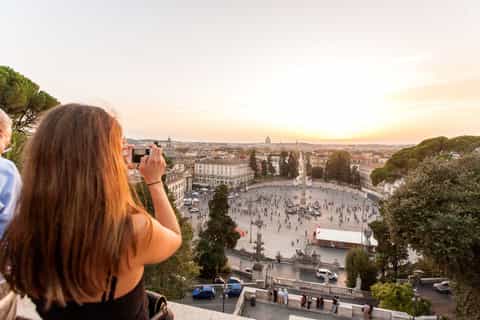 Roma: Fontener og torg – omvisning til fots inkl. henting