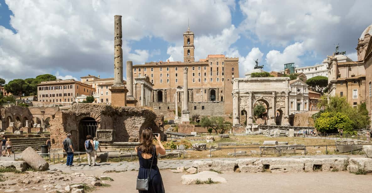 Colosseum: Private Tour with Roman Forum and Palatine Hill
