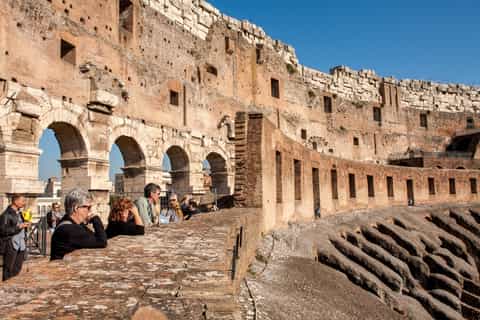 Colosseum: Private Tour with Roman Forum and Palatine Hill