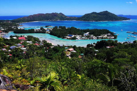 Praslin: private tour of Fond Ferdinand with a local guide Private tour in French