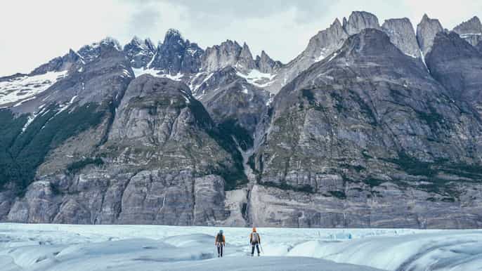 torres del paine tocando o gelo